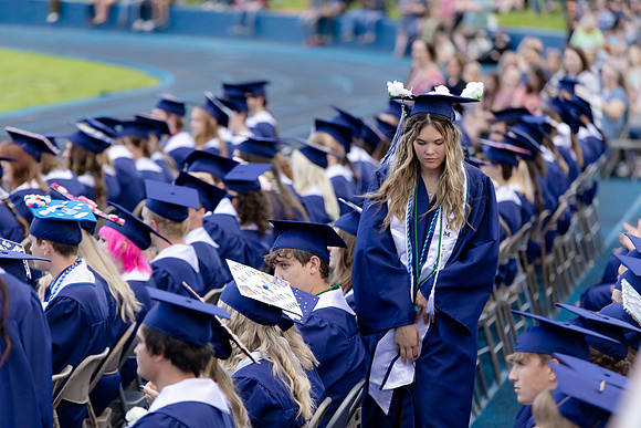 C08A8922graduation