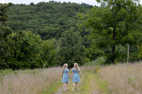 C08A1306sister shoot