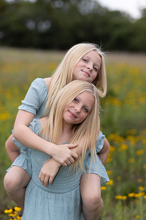 C08A0751sister shoot