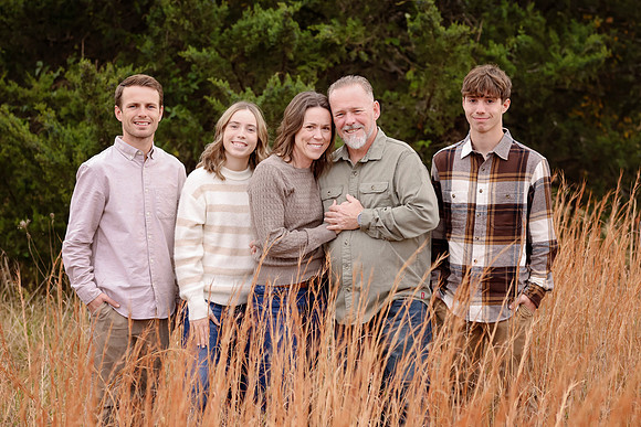 C08A9705 copy FAMILY SHOOT