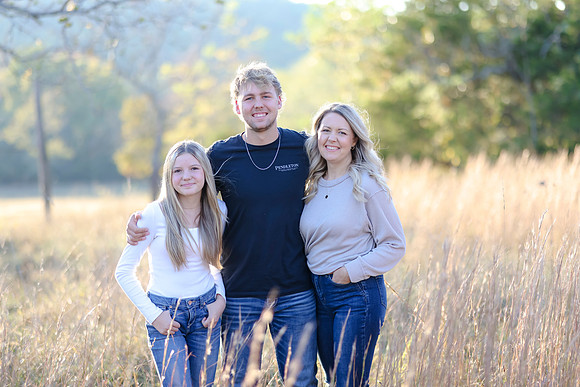 C08A6782 senior photos