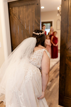 C08A0144WEDDING getting ready