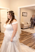 C08A0342WEDDING getting ready