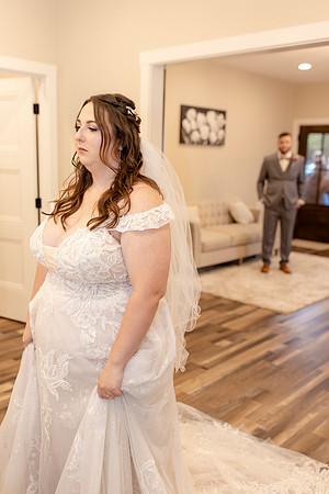 C08A0344WEDDING getting ready