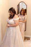 C08A0050WEDDING getting ready