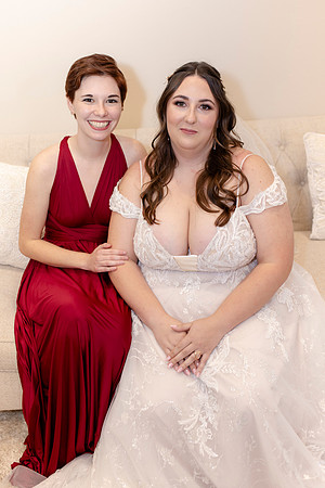 C08A0260WEDDING getting ready