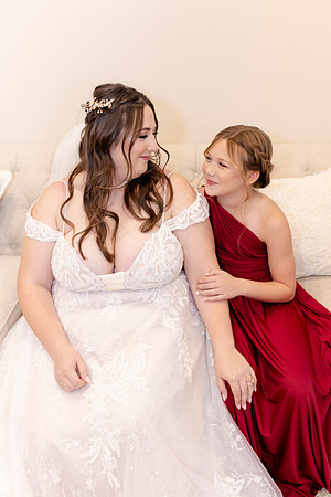 C08A0292WEDDING getting ready