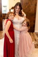 C08A0190WEDDING getting ready