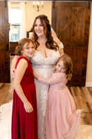 C08A0193WEDDING getting ready
