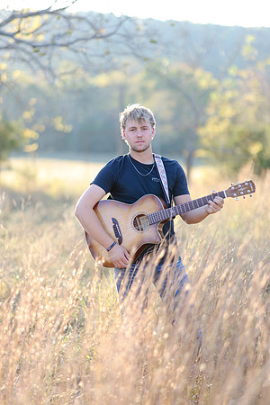 C08A6816 senior photos