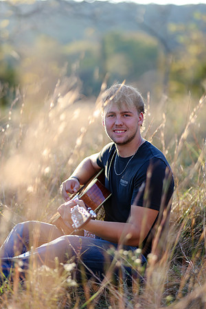 C08A6858 senior photos