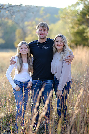 C08A6711 senior photos