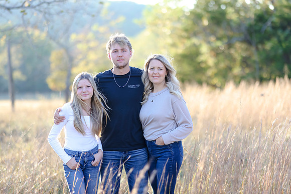 C08A6780 senior photos