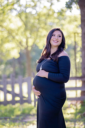 C08A0100 copy 3MATERNITY SHOOT