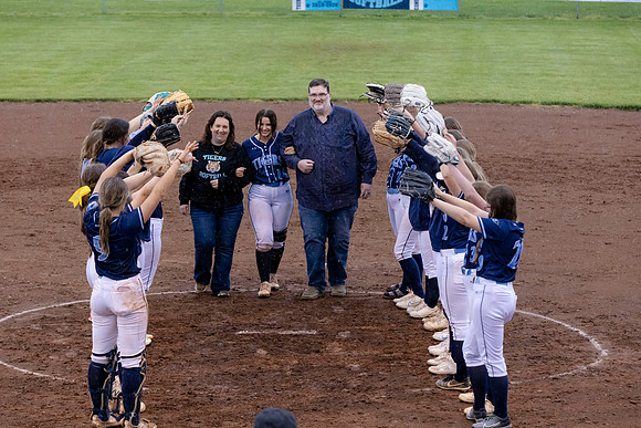C08A5302senior night