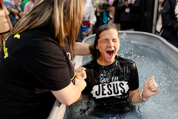 C08A5323 BAPTISM