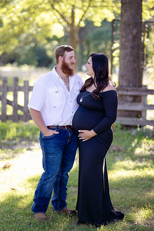 C08A0042 copyMATERNITY SHOOT