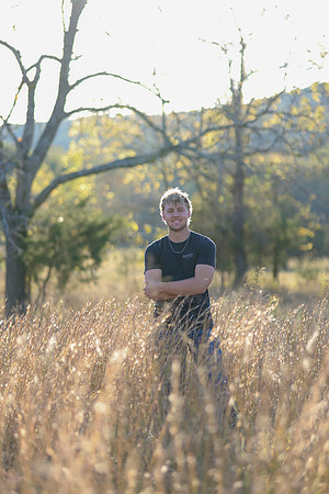 C08A6651 senior photos