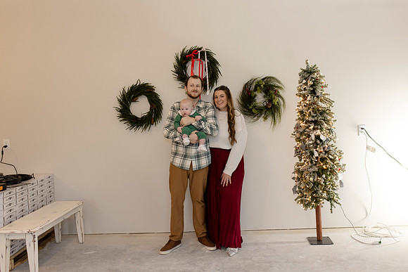 C08A3701 christmas mini shoot