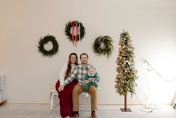 C08A3644 christmas mini shoot