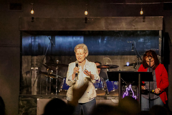C08A8211IGNITE RIVER CONF