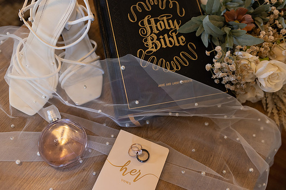 C08A3657ELOPEMENT