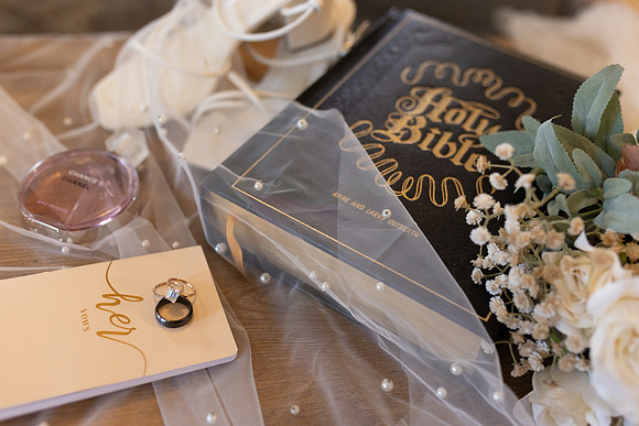 C08A3668ELOPEMENT