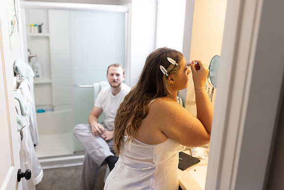 C08A3695ELOPEMENT