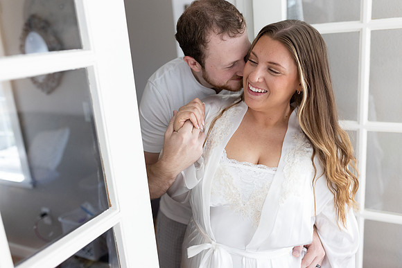 C08A3811ELOPEMENT