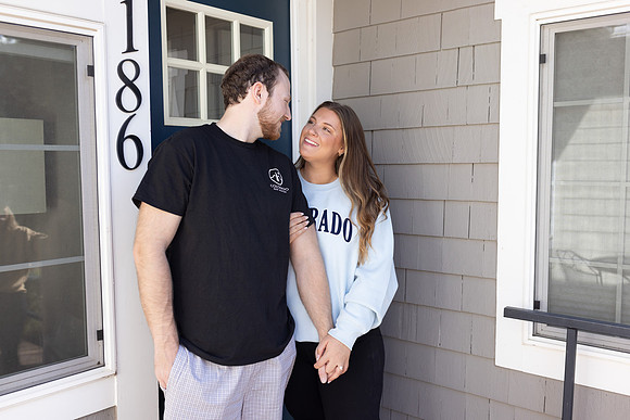 C08A3842ELOPEMENT