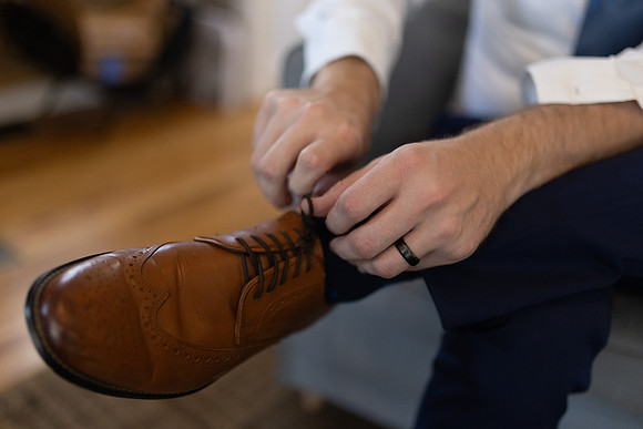 C08A3889ELOPEMENT