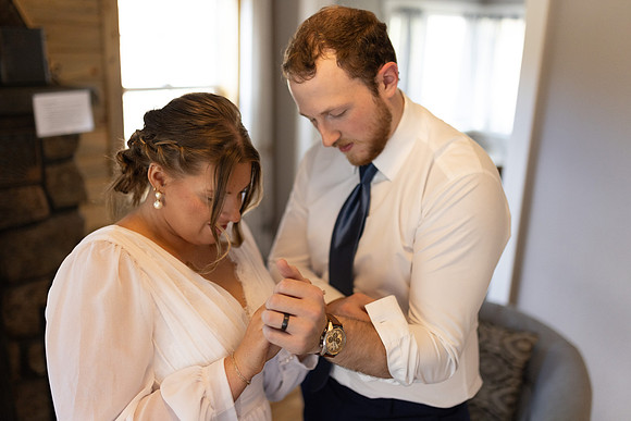 C08A3899ELOPEMENT