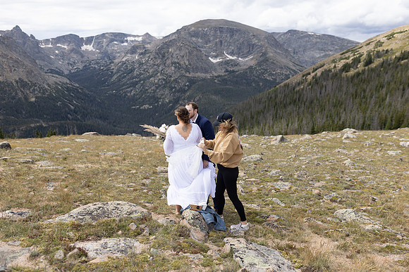 C08A3937ELOPEMENT