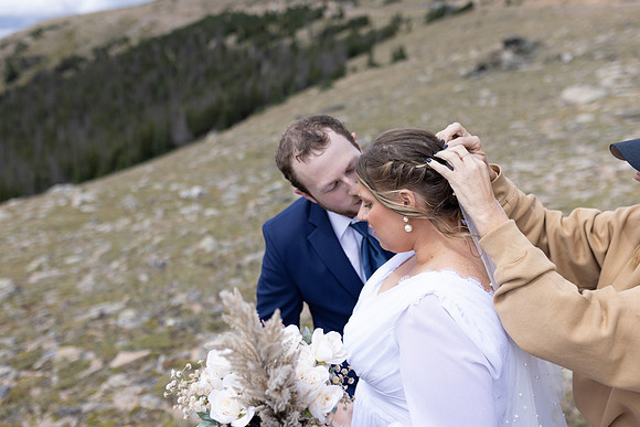 C08A3942ELOPEMENT