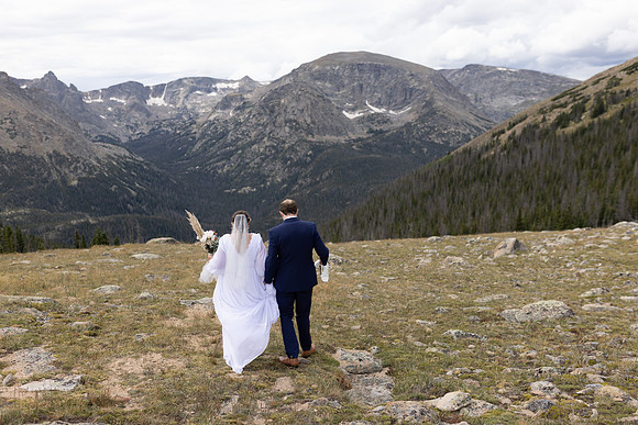 C08A3947ELOPEMENT