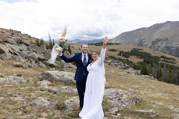 C08A3960ELOPEMENT