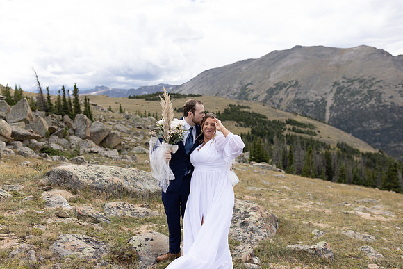 C08A3966ELOPEMENT