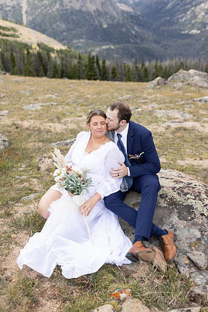 C08A4032ELOPEMENT