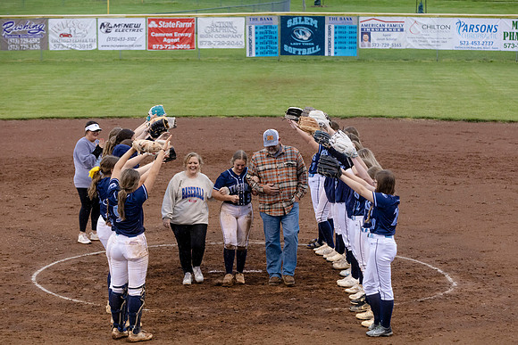 C08A5263senior night