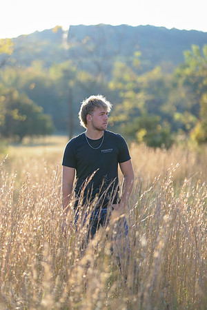 C08A6655 senior photos