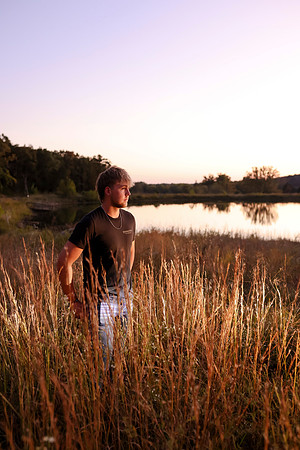 C08A7240 senior photos
