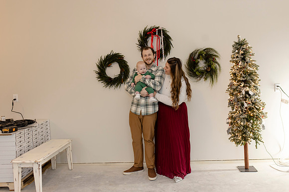 C08A3676 christmas mini shoot