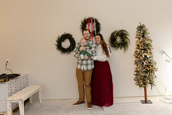 C08A3681 christmas mini shoot
