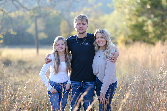 C08A6717 senior photos