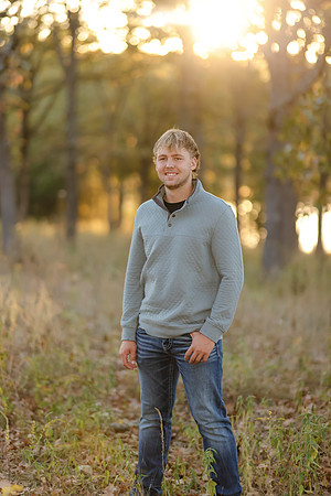 C08A7022 senior photos