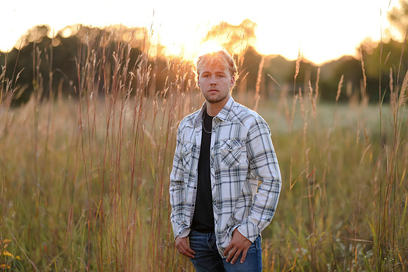 C08A7135 senior photos