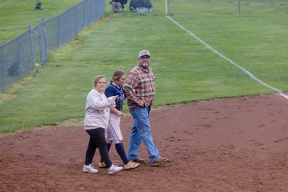 C08A5242senior night