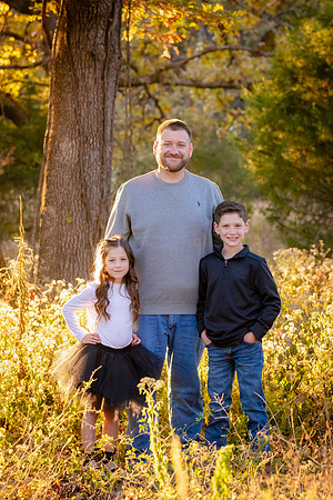 C08A9670 copy-DeNoiseAI-standardFAMILY SHOOT