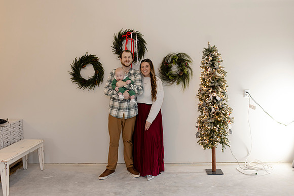 C08A3693 christmas mini shoot