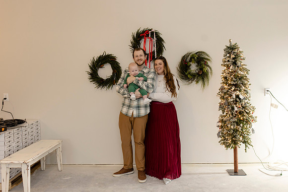 C08A3683 christmas mini shoot